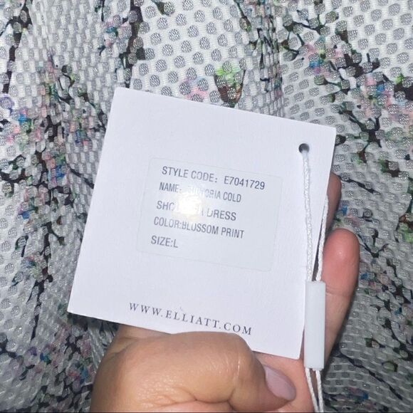 Elliatt Euphoria Floral Dress - Picture 6 of 7